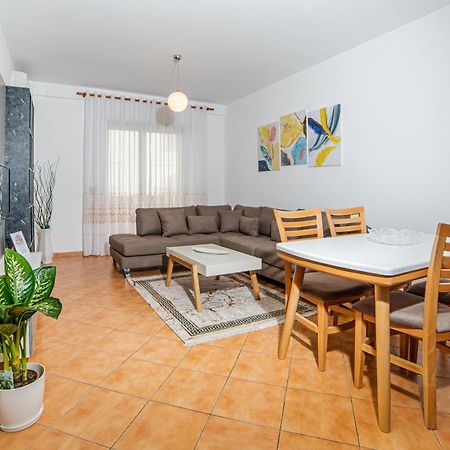 Ajla Apartment Драч Екстериор снимка