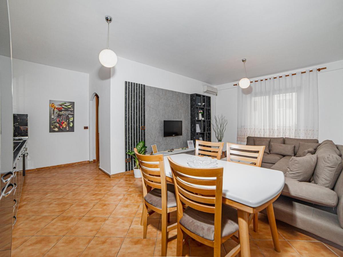 Ajla Apartment Драч Екстериор снимка