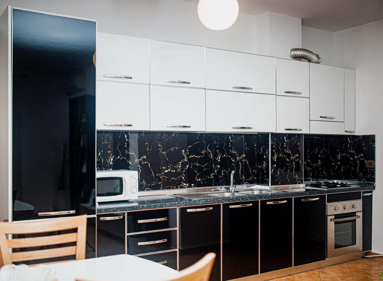 Ajla Apartment Драч Екстериор снимка