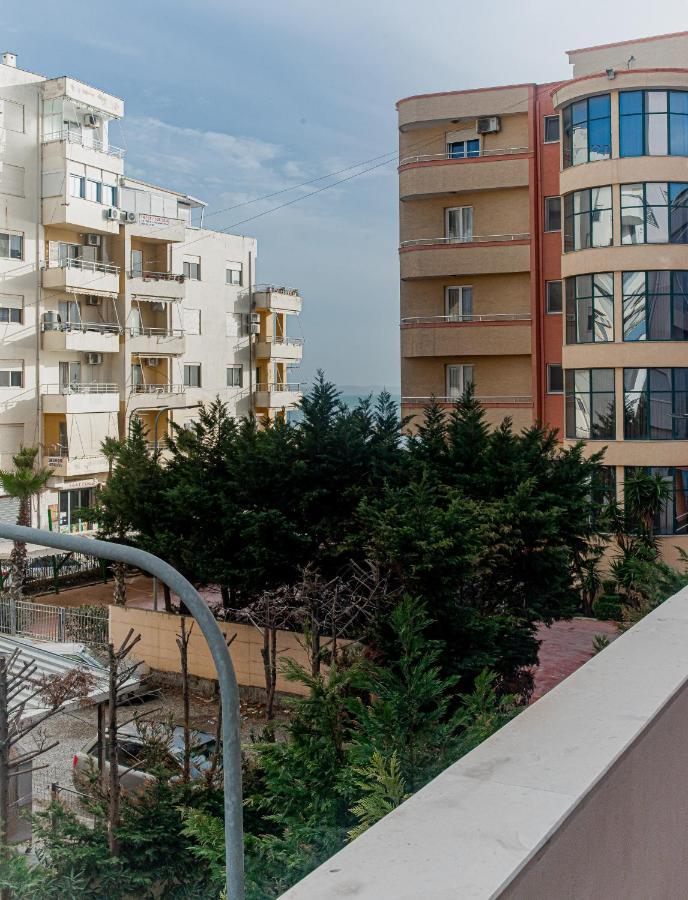 Ajla Apartment Драч Екстериор снимка